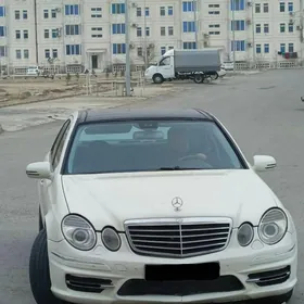 Mercedes-Benz E320 2003