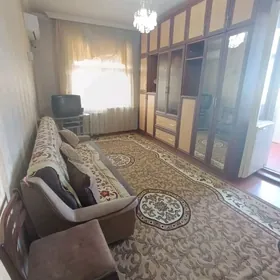 ул. Кемине 1 ком. 42 м2 