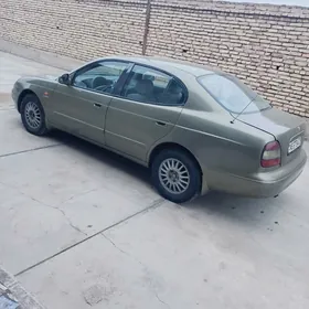 Daewoo Leganza 1998