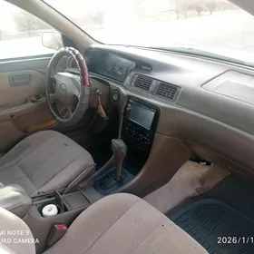 Toyota Camry 1997