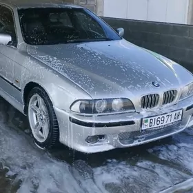 BMW E39 2000