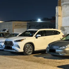 Toyota Highlander 2022