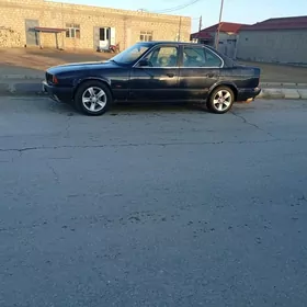 BMW 525 1989