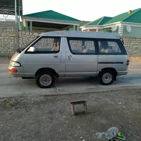 Toyota Hiace 1998