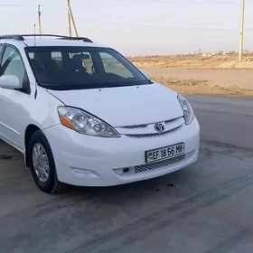Toyota Sienna 2005