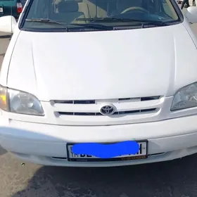 Toyota Sienna 2000