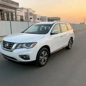 Nissan Pathfinder 2020
