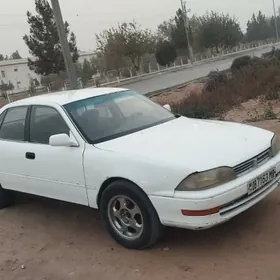 Toyota Camry 1990