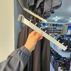 Eşik dukan weşilka asylýan