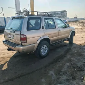 Nissan Pathfinder 1998