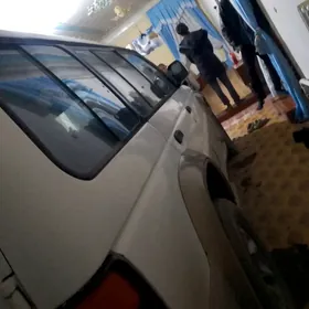 Mitsubishi Pajero 1995