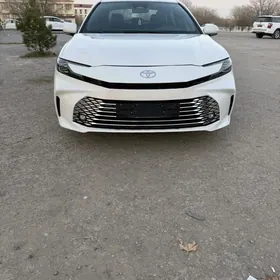 Toyota Camry 2024