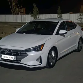 Hyundai Elantra 2019