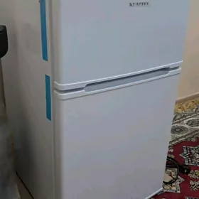 mini holodilnik холодильник