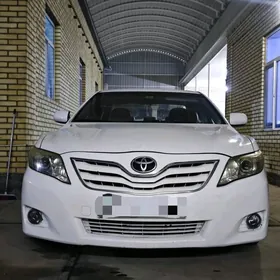 Toyota Camry 2010