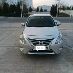 Nissan Versa 2017