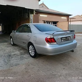 Toyota Camry 2004
