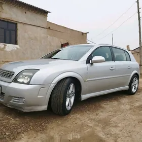 Opel Signum 2004