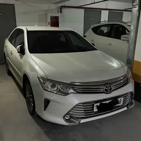 Toyota Camry 2015