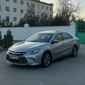 Toyota Camry 2016
