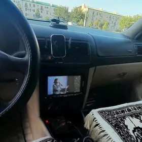 Volkswagen Golf 2000