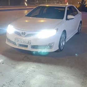 Toyota Camry 2014
