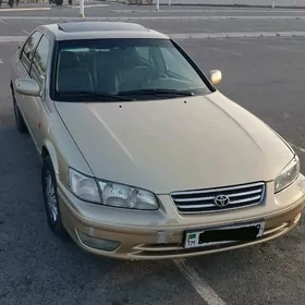 Toyota Camry 2000