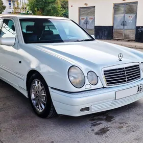 Mercedes-Benz E320 1998