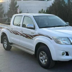 Toyota Hilux 2014