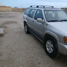 Nissan Pathfinder 2001