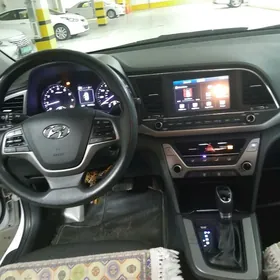 Hyundai Elantra 2017