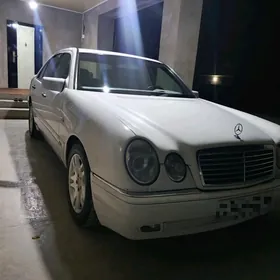 Mercedes-Benz E320 1998