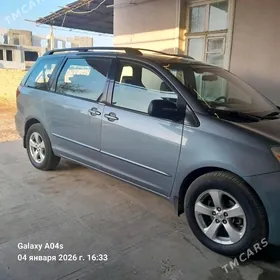 Toyota Sienna 2005
