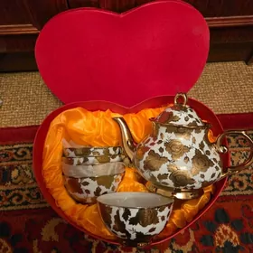 Чайник с пиалушками