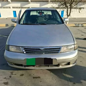Nissan Bluebird 1996
