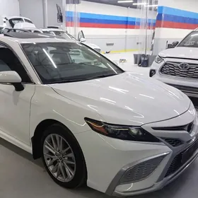 Toyota Camry 2024