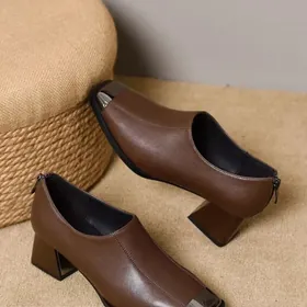 Ženski kowus 41razmer galdy