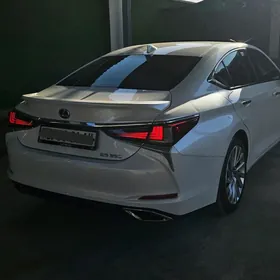 Lexus ES 350 2020