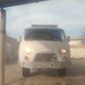 UAZ 452 1987