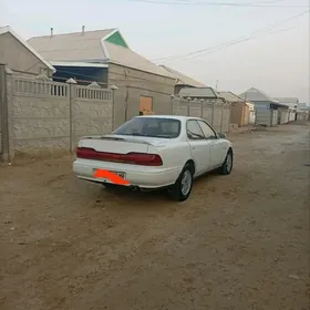 Toyota Camry 1991