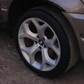 bmw  x6 diski