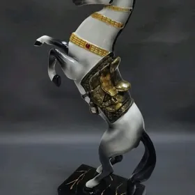 Heykel Ahal Teke Aty 