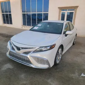 Toyota Camry 2024