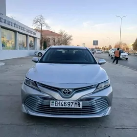 Toyota Camry 2020