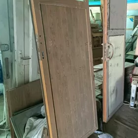 дверь алюмин