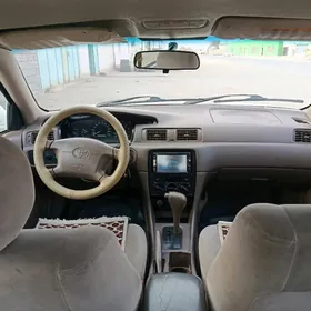 Toyota Camry 2000