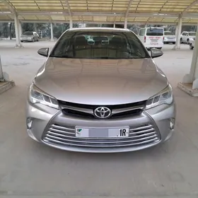 Toyota Camry 2017