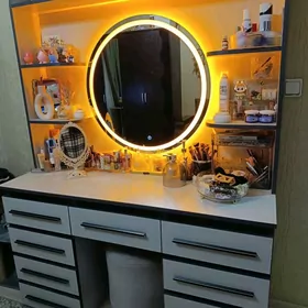 Трюмо -комод