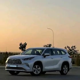 Toyota Highlander 2020