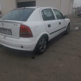 Opel Astra 2000